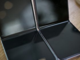 Samsung Galaxy Z Flip 7: Design, Displays, Camera, Specs, Battery, Charging, Software, Features, Release Date, Pricing 34 Samsung Galaxy Z Flip 7: Design, Displays, Camera, Specs, Battery, Charging, Software, Features, Release Date, Pricing