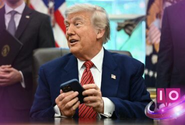 La distraction de l'iPhone de Trump : conférence de presse interrompue par la sonnerie 9 La distraction de l'iPhone de Trump : conférence de presse interrompue par la sonnerie