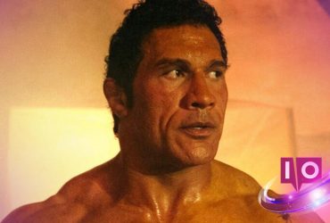Dwayne Johnson dans le rôle de l'Homme Poulet dans le film 'Musique de Lézard' 5 Dwayne Johnson dans le rôle de l'Homme Poulet dans le film 'Musique de Lézard'