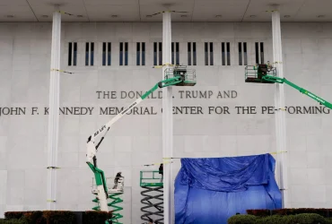 Un scénariste de South Park sécurise les domaines 'Trump-Kennedy Center' pour la satire 28 Un scénariste de South Park sécurise les domaines 'Trump-Kennedy Center' pour la satire