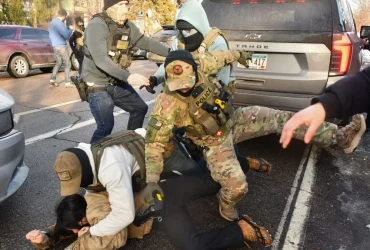 Les agents de l'ICE mangent de la merde : l'hiver brutal de Minneapolis échoue 5 Les agents de l'ICE mangent de la merde : l'hiver brutal de Minneapolis échoue