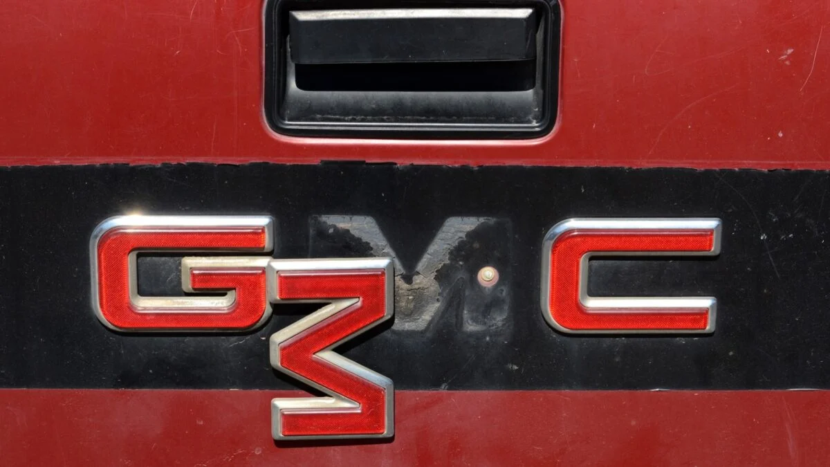 Pourquoi les voitures d'occasion avec un titre de propriété "salvage" gagnent en popularité chez les concessionnaires 5 Pourquoi les voitures d'occasion avec un titre de propriété "salvage" gagnent en popularité chez les concessionnaires