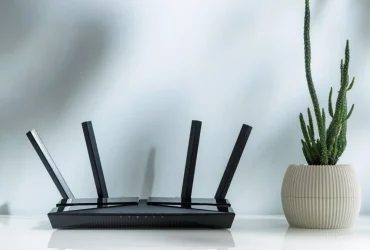 La FCC interdit les nouveaux routeurs fabriqués à l'étranger ; seuls ceux fabriqués aux États-Unis sont autorisés