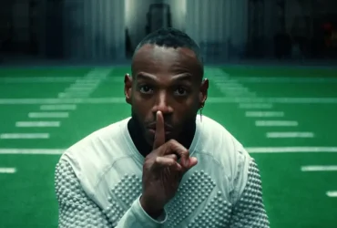 Marlon Wayans réagit à la bande-annonce de Scary Movie 6 – Avant-goût pirate 8 Marlon Wayans réagit à la bande-annonce de Scary Movie 6 – Avant-goût pirate