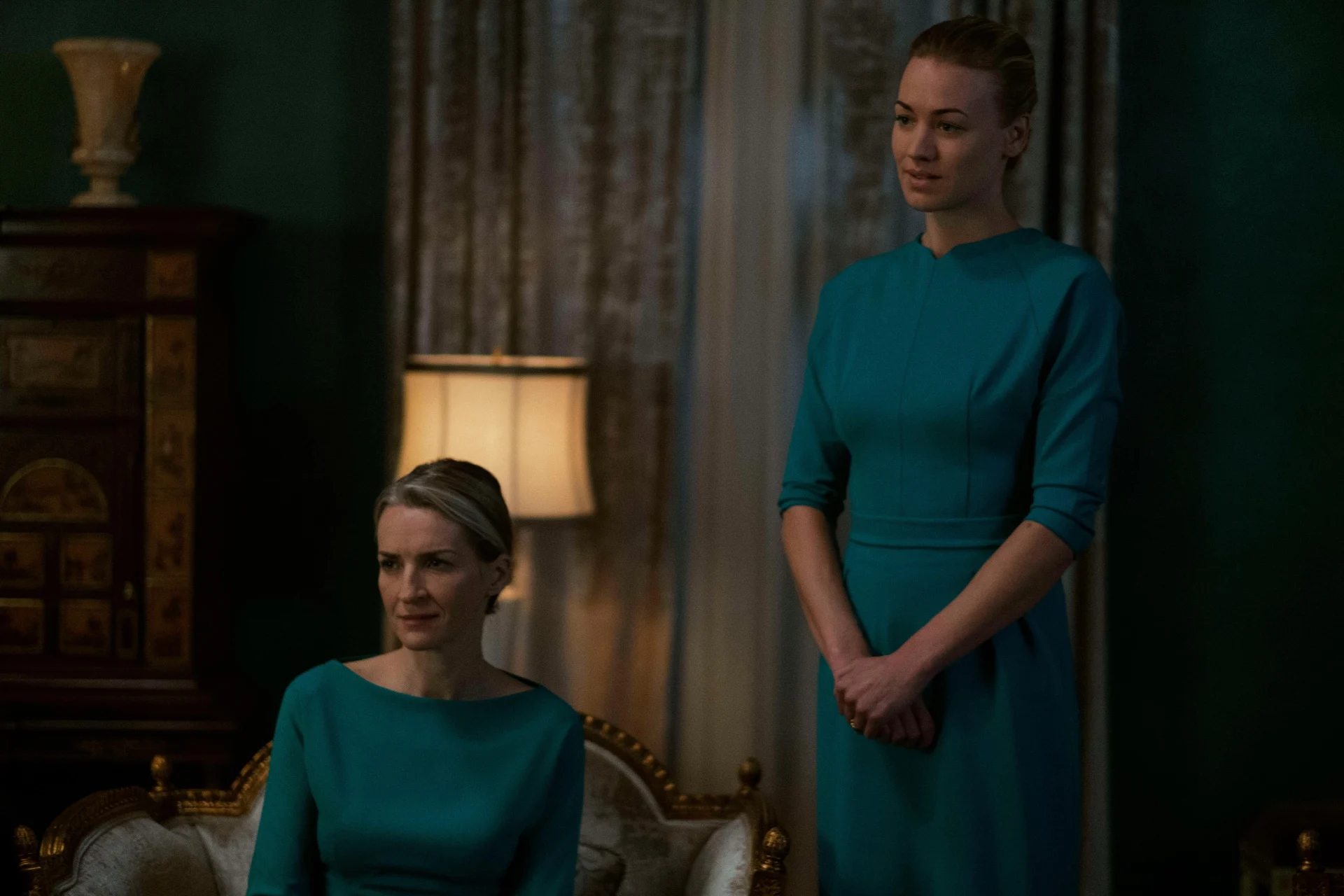 Les Testaments : Paula est une belle-mère méchante que vous adorez détester 6 Serena Handmaidstale Wife
