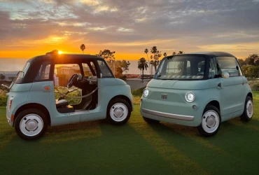 THOUGHT: The user wants to translate a news title from English to French. I need to translate "Fiat Topolino: Tiny EV Lands in U.S. for Under $14,000" into French, keeping the tone of a news headline. - "Fiat Topolino": This is a proper noun, a brand and model name. It should remain as is.
- "Tiny EV": "Tiny" can be "petit", "minuscule". "EV" is "Véhicule Électrique" (VÉ). So, "petit VÉ" or "minuscule VÉ". "Minuscule" seems to fit "Tiny" better in a catchy headline.
- "Lands in U.S.": This means it arrives or is launched in the U.S. "Arrive aux États-Unis", "Débarque aux États-Unis", "Lancé aux États-Unis". "Débarque" (lands/arrives) is a good, concise choice for a headline.
- "for Under $14,000": "pour moins de 14 000 $". The dollar sign goes after the number in French, with a space. Putting it together:
"Fiat Topolino: Minuscule VÉ débarque aux États-Unis pour moins de 14 000 $" Let's review the options:
- "Petit VÉ": "Small EV"
- "Minuscule VÉ": "Tiny EV" - This feels more accurate for "Tiny".
- "Arrive": "Arrives" - A bit less impactful than "débarque".
- "Débarque": "Lands/disembarks" - Good for a headline about something arriving. Consider the flow and naturalness for a headline.
"Fiat Topolino: Minuscule VÉ débarque aux États-Unis pour moins de 14 000 $" seems good. Final check for constraints: "Return only the translated title as plain text. Do not include any explanations, additional text, formatting, or extra punctuation."
The output should just be the French sentence.Fiat Topolino: Minuscule VÉ débarque aux États-Unis pour moins de 14 000 $ 17 THOUGHT: The user wants to translate a news title from English to French. I need to translate "Fiat Topolino: Tiny EV Lands in U.S. for Under $14,000" into French, keeping the tone of a news headline.
- "Fiat Topolino": This is a proper noun, a brand and model name. It should remain as is.
- "Tiny EV": "Tiny" can be "petit", "minuscule". "EV" is "Véhicule Électrique" (VÉ). So, "petit VÉ" or "minuscule VÉ". "Minuscule" seems to fit "Tiny" better in a catchy headline.
- "Lands in U.S.": This means it arrives or is launched in the U.S. "Arrive aux États-Unis", "Débarque aux États-Unis", "Lancé aux États-Unis". "Débarque" (lands/arrives) is a good, concise choice for a headline.
- "for Under $14,000": "pour moins de 14 000 $". The dollar sign goes after the number in French, with a space.
Putting it together:
"Fiat Topolino: Minuscule VÉ débarque aux États-Unis pour moins de 14 000 $"
Let's review the options:
- "Petit VÉ": "Small EV"
- "Minuscule VÉ": "Tiny EV" - This feels more accurate for "Tiny".
- "Arrive": "Arrives" - A bit less impactful than "débarque".
- "Débarque": "Lands/disembarks" - Good for a headline about something arriving.
Consider the flow and naturalness for a headline.
"Fiat Topolino: Minuscule VÉ débarque aux États-Unis pour moins de 14 000 $" seems good.
Final check for constraints: "Return only the translated title as plain text. Do not include any explanations, additional text, formatting, or extra punctuation."
The output should just be the French sentence.Fiat Topolino: Minuscule VÉ débarque aux États-Unis pour moins de 14 000 $