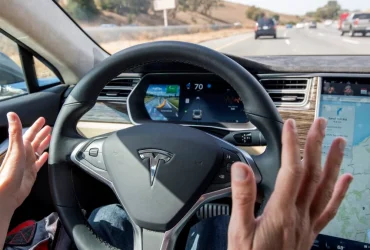 Le code de l'application iOS de Tesla suggère une vérification d'identité pour Autopilot 5 Le code de l'application iOS de Tesla suggère une vérification d'identité pour Autopilot
