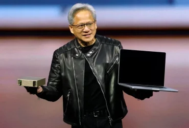 Pourquoi quelqu'un a payé près d'un million de dollars pour la veste en cuir de Jensen Huang 5 Pourquoi quelqu'un a payé près d'un million de dollars pour la veste en cuir de Jensen Huang